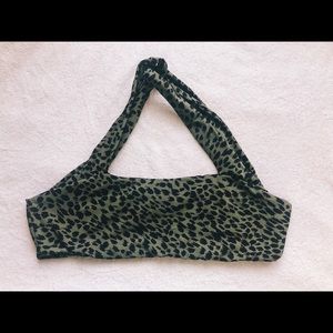 BILLABONG Women’s Leopard Print Bathing Suit Top